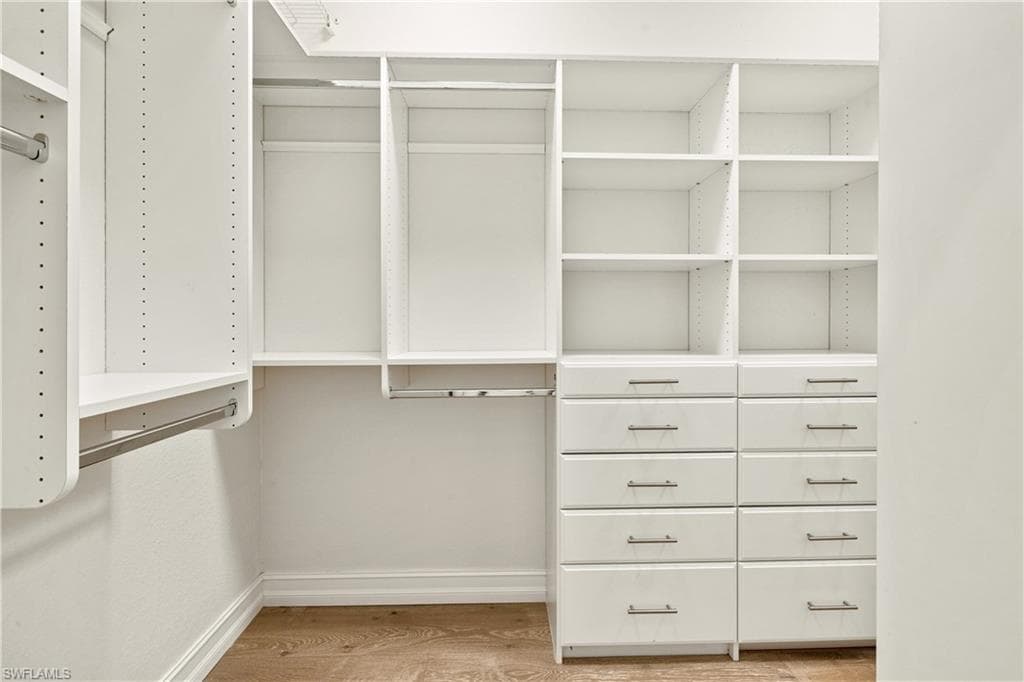 6064 Fairway Ct, Naples, FL 34110-30