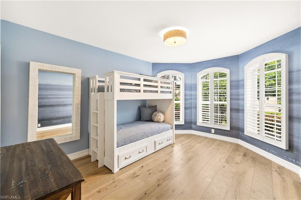 6064 Fairway Ct, Naples, FL 34110-35