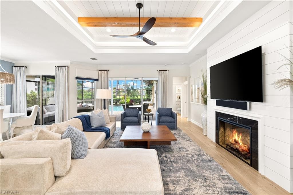 6064 Fairway Ct, Naples, FL 34110-2