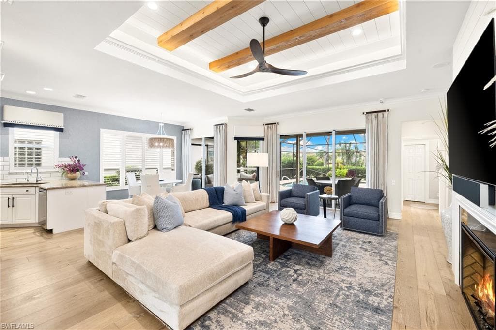 6064 Fairway Ct, Naples, FL 34110-3