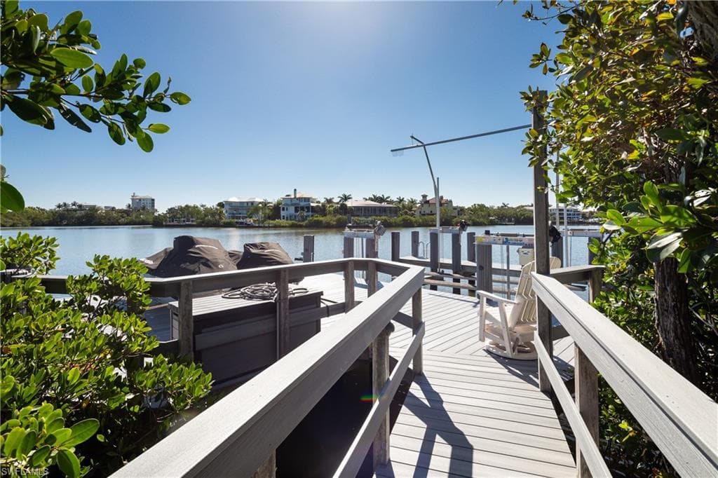 171 Topanga Dr, Bonita Springs, FL 34134-8