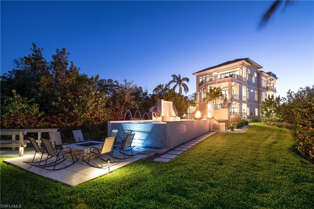 171 Topanga Dr, Bonita Springs, FL 34134-9