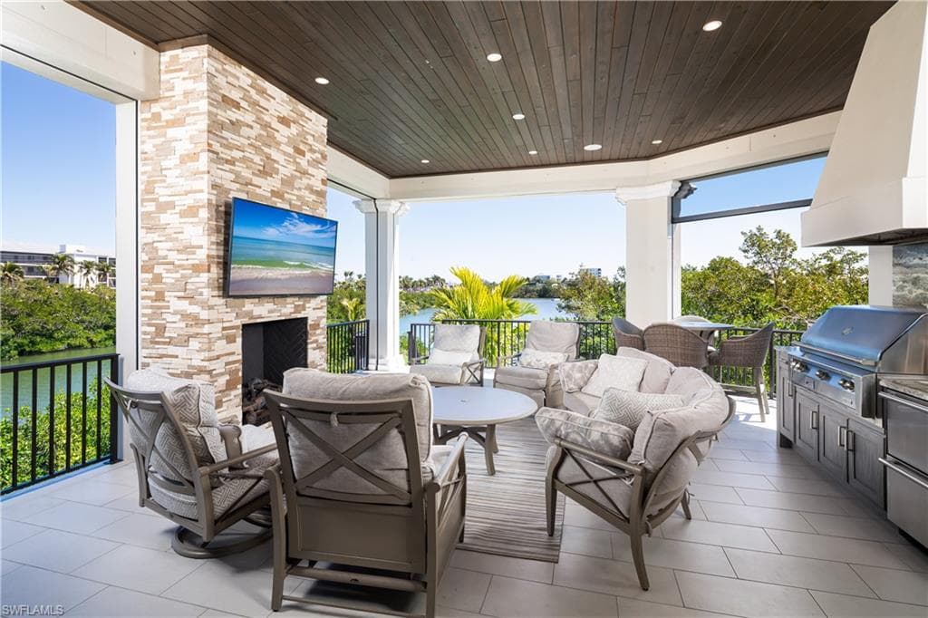 171 Topanga Dr, Bonita Springs, FL 34134-7