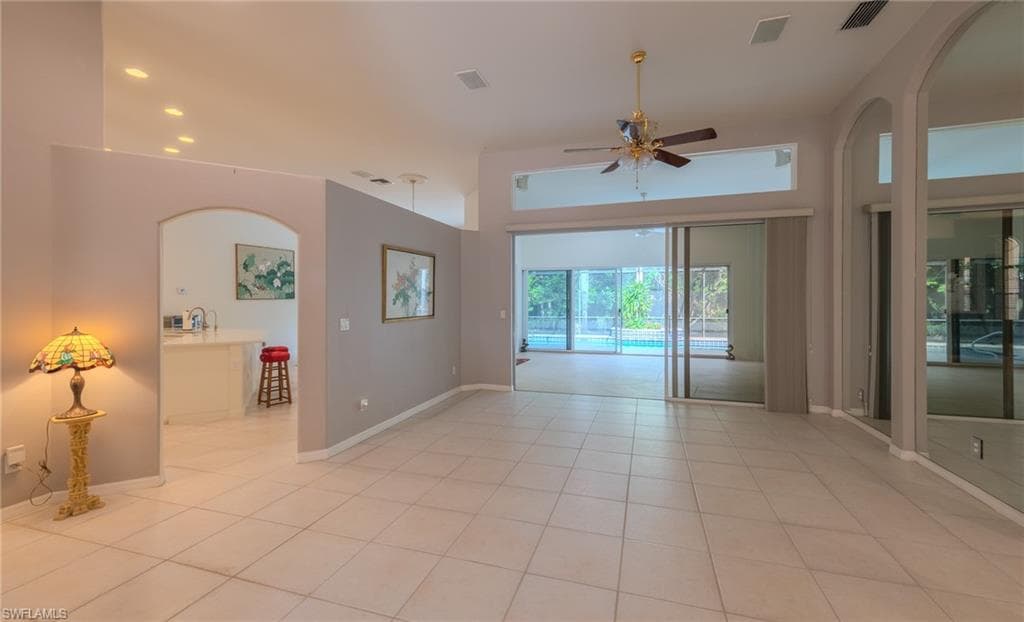 2136 Harlans Run, Naples, FL 34105-8