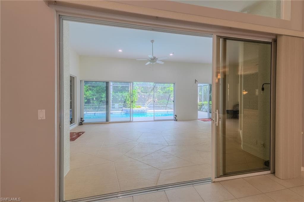 2136 Harlans Run, Naples, FL 34105-12