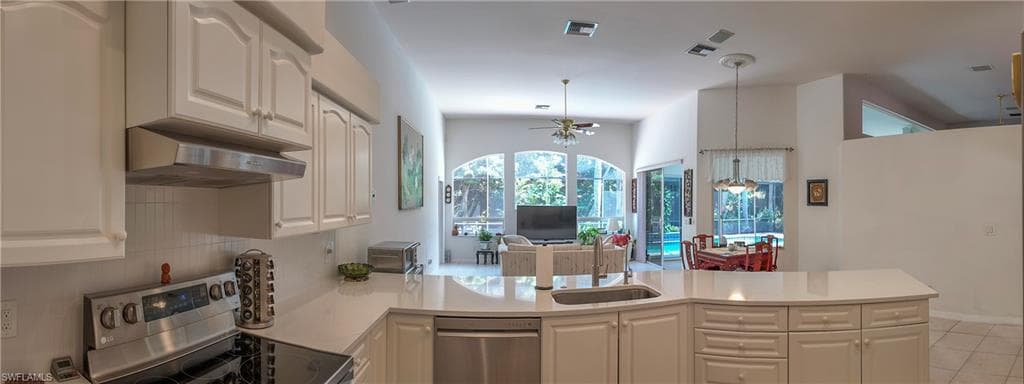 2136 Harlans Run, Naples, FL 34105-4