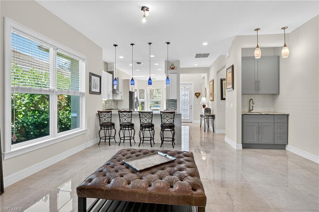 2769 Linda Dr, Naples, FL 34112-11