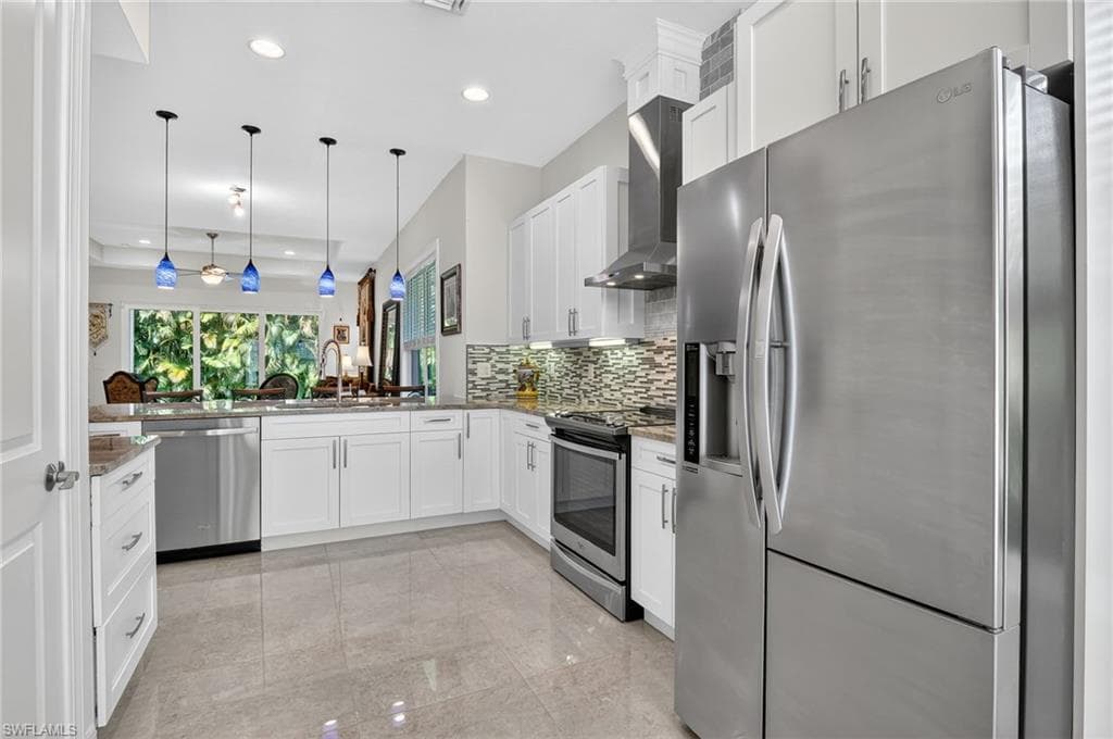 2769 Linda Dr, Naples, FL 34112-17