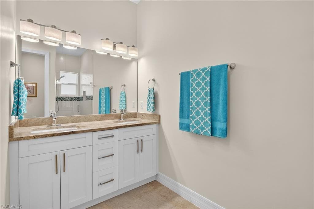 2769 Linda Dr, Naples, FL 34112-22