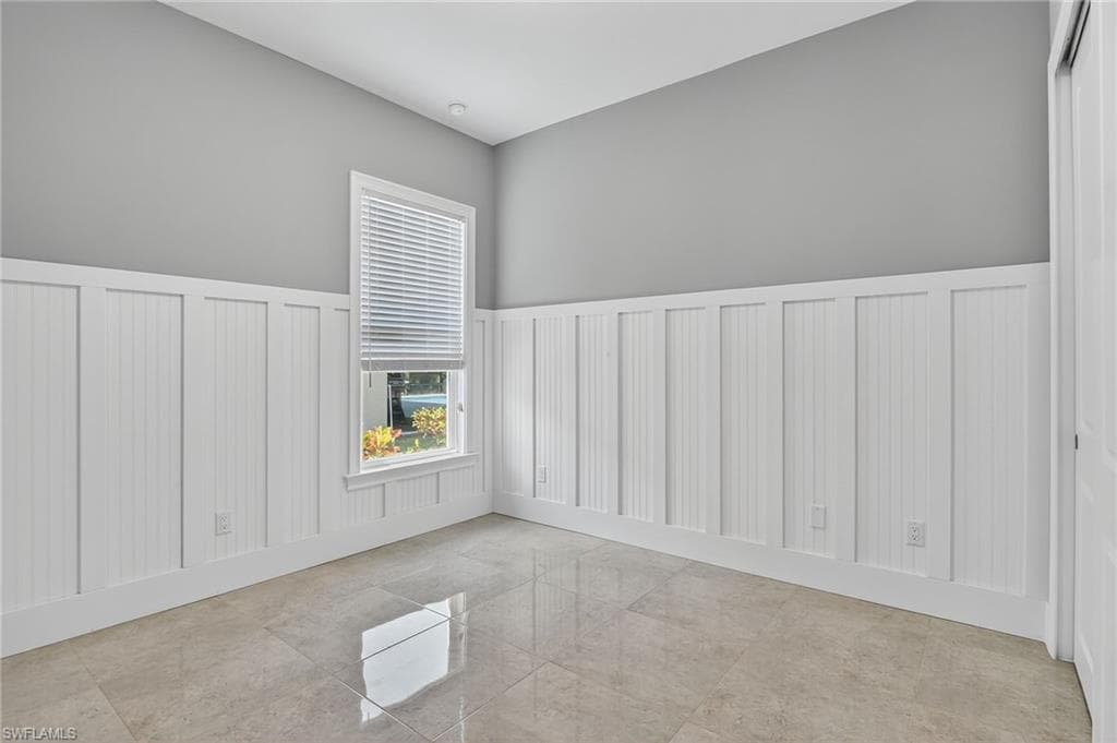 2769 Linda Dr, Naples, FL 34112-26