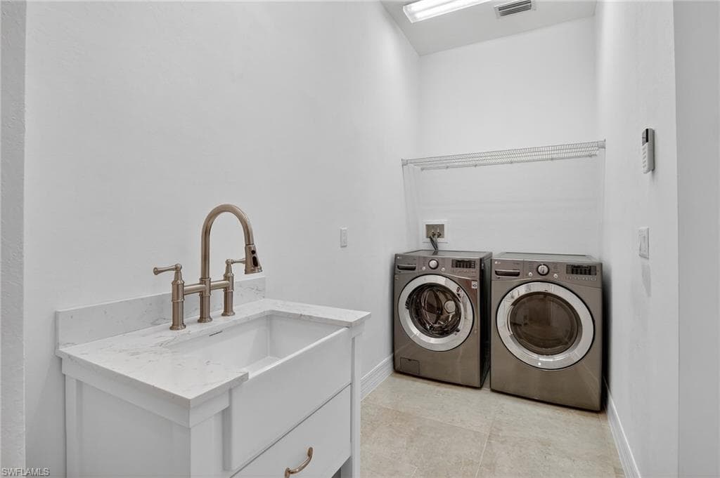 2769 Linda Dr, Naples, FL 34112-32