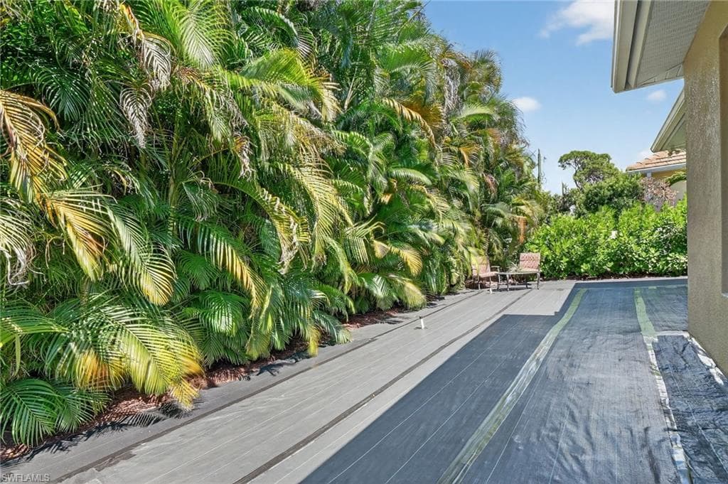 2769 Linda Dr, Naples, FL 34112-35