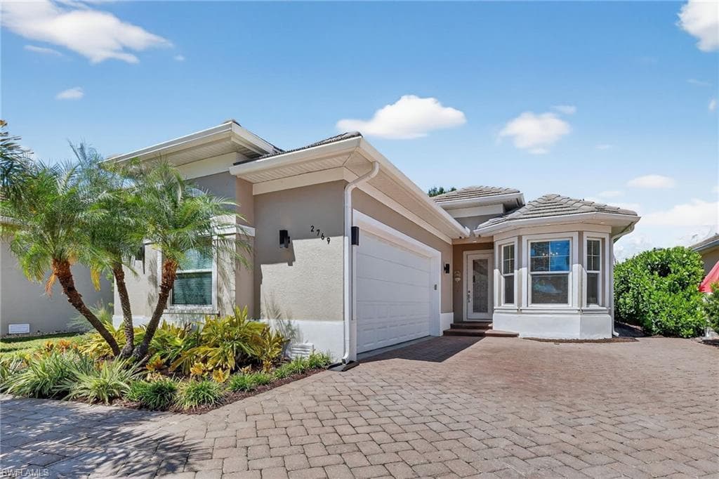 2769 Linda Dr, Naples, FL 34112-37