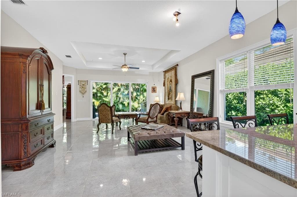 2769 Linda Dr, Naples, FL 34112-3