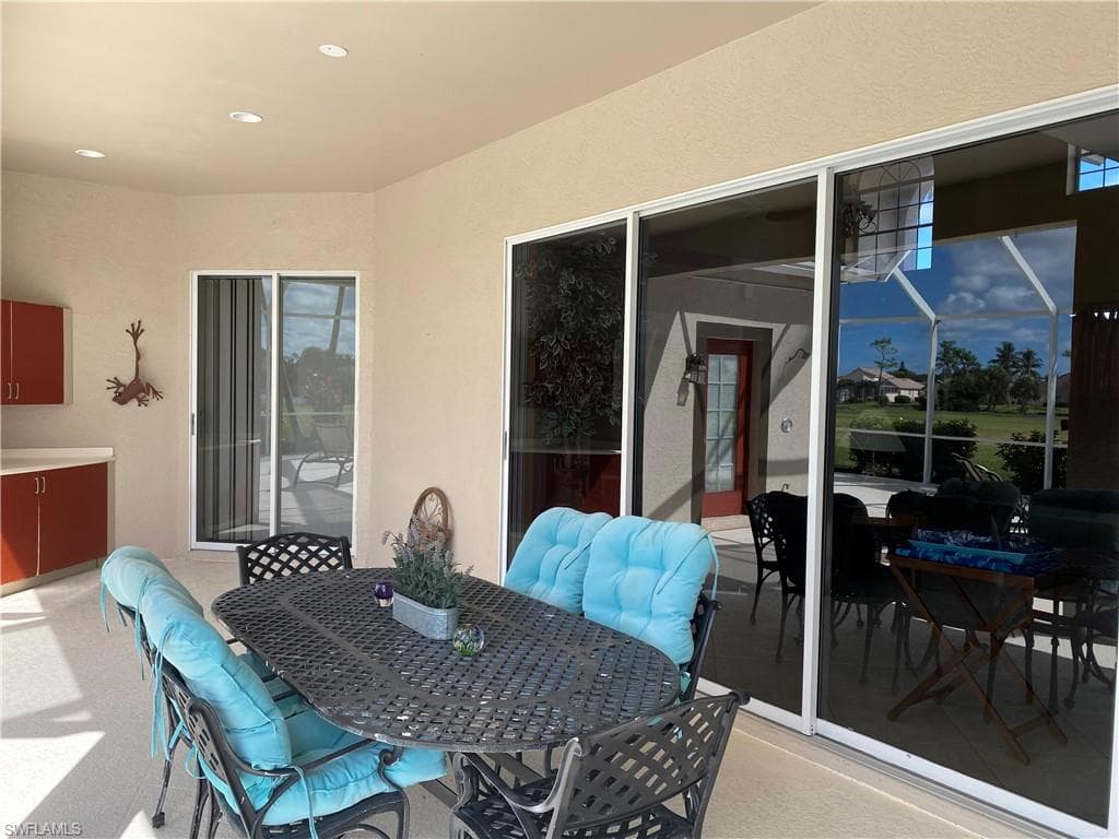 9937 Ortega Ln, Bonita Springs, FL 34135-8