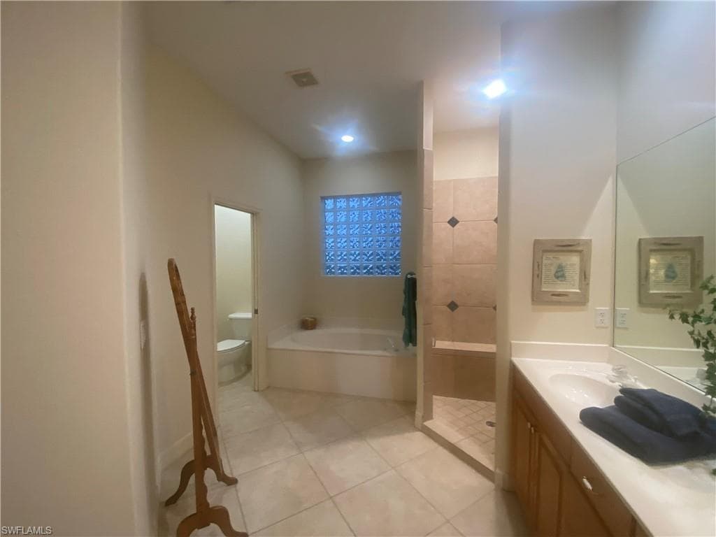 9937 Ortega Ln, Bonita Springs, FL 34135-33