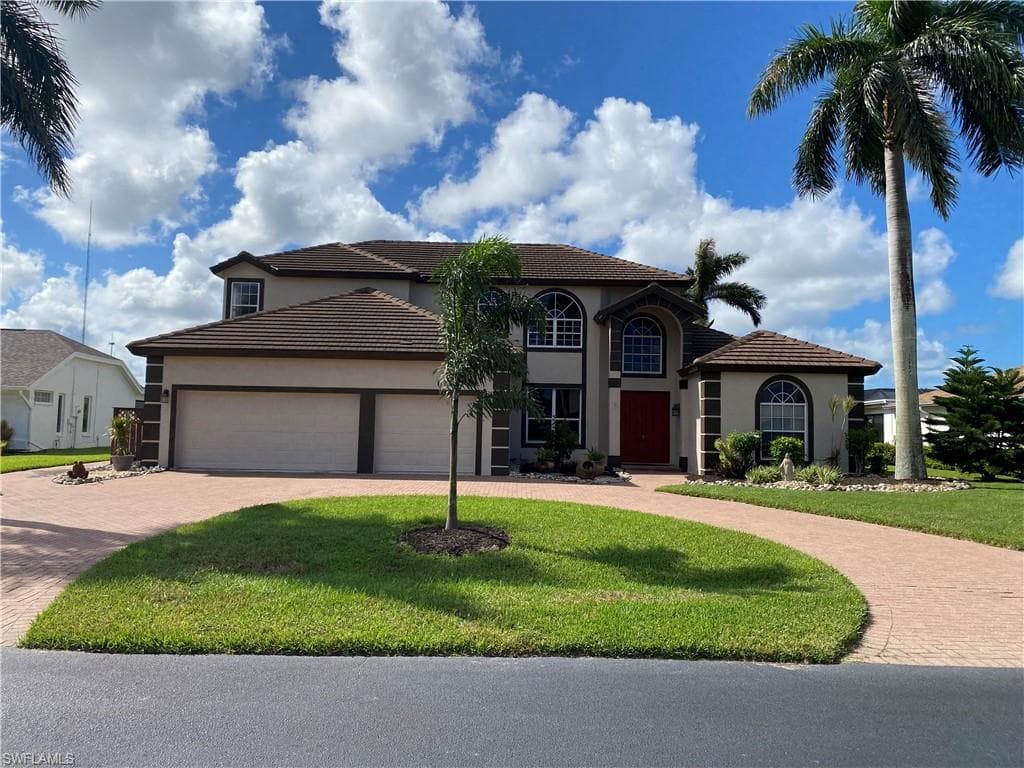 9937 Ortega Ln, Bonita Springs, FL 34135-2