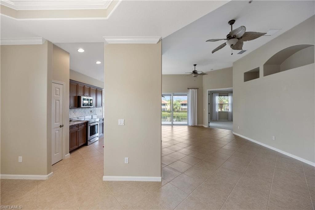 6630 Alden Woods Cir 201, Naples, FL 34113-22