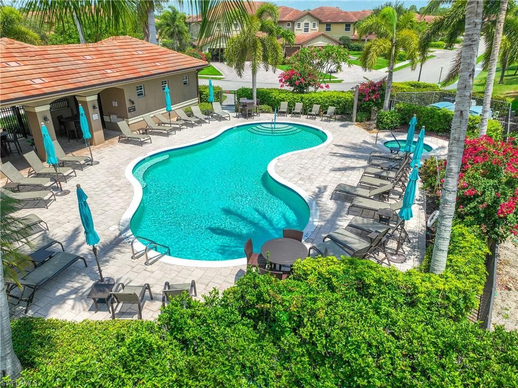 6630 Alden Woods Cir 201, Naples, FL 34113-36