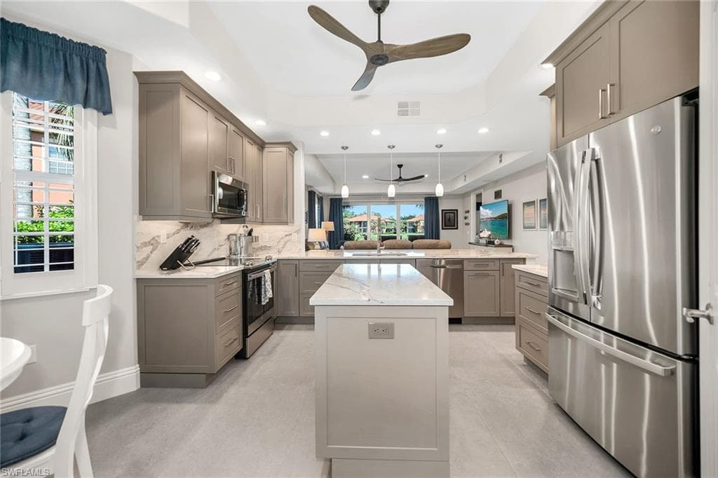 6433 Legacy Cir 1301, Naples, FL 34113-10