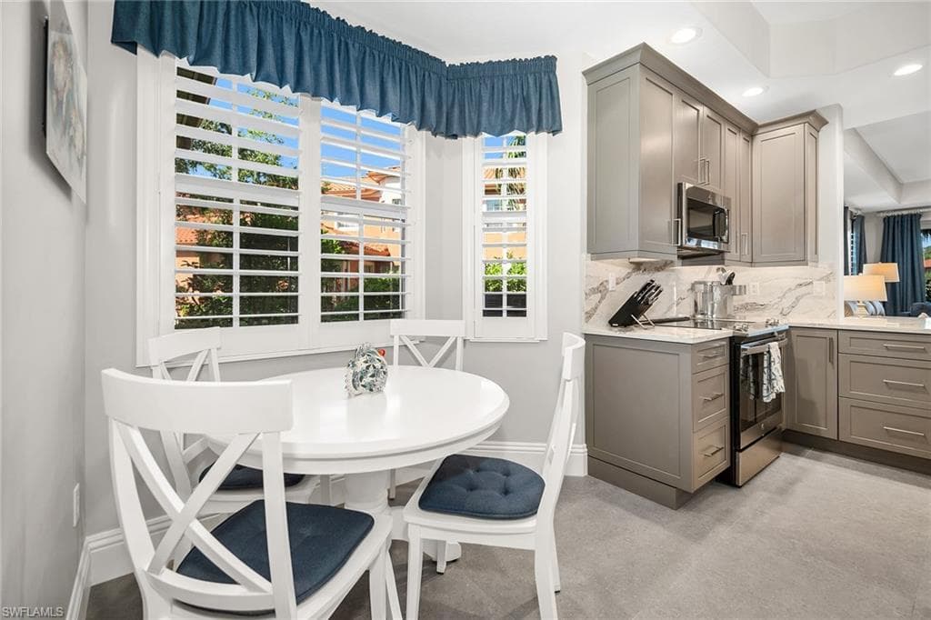 6433 Legacy Cir 1301, Naples, FL 34113-15