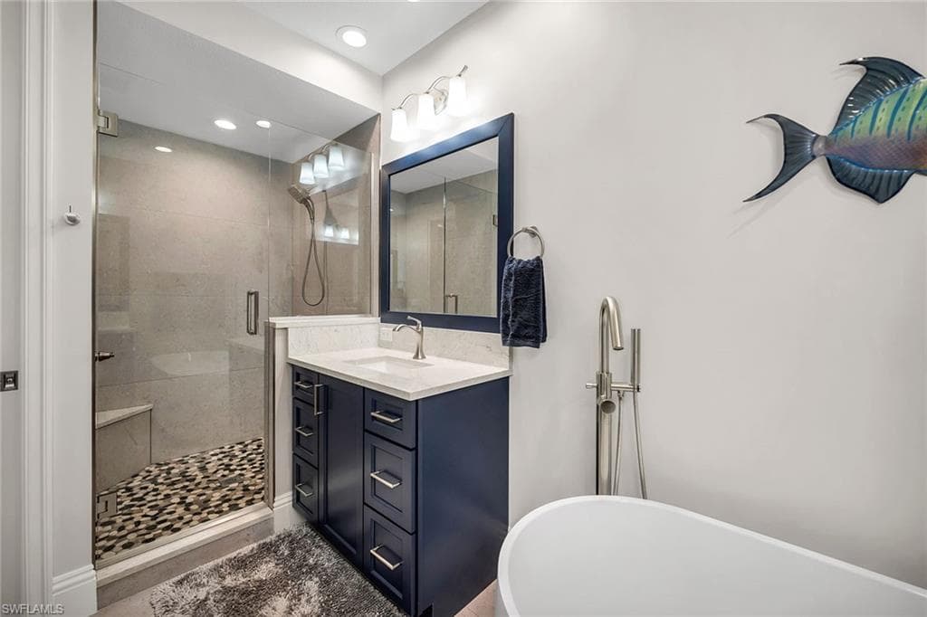 6433 Legacy Cir 1301, Naples, FL 34113-23