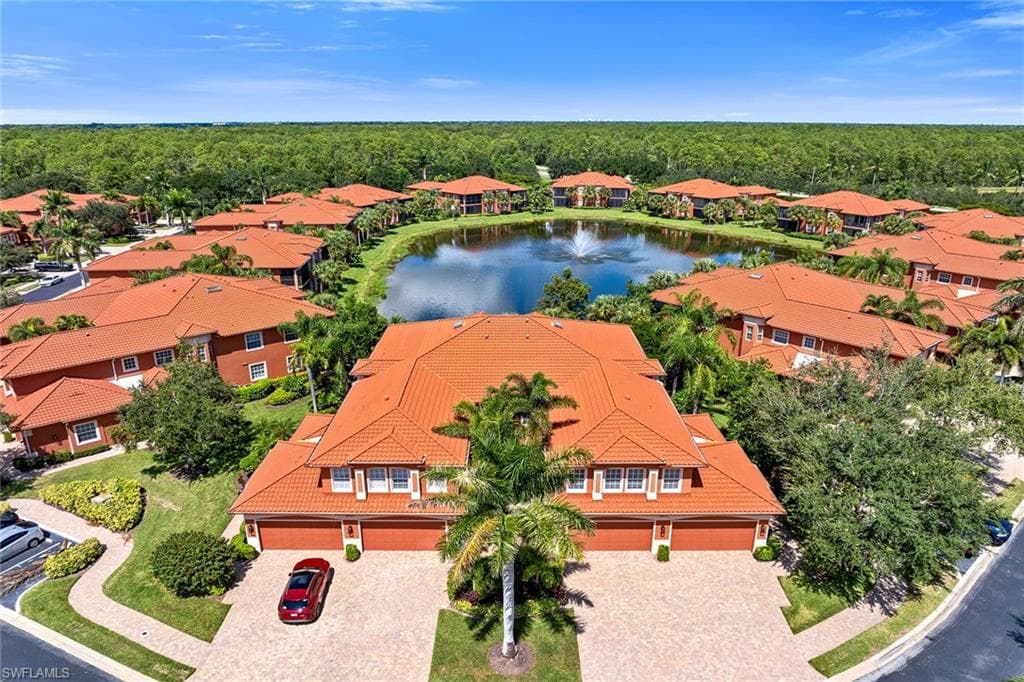 6433 Legacy Cir 1301, Naples, FL 34113-37