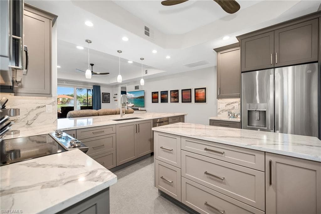 6433 Legacy Cir 1301, Naples, FL 34113-3