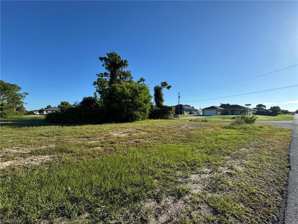 1429 37th St, Cape Coral, FL 33909-1
