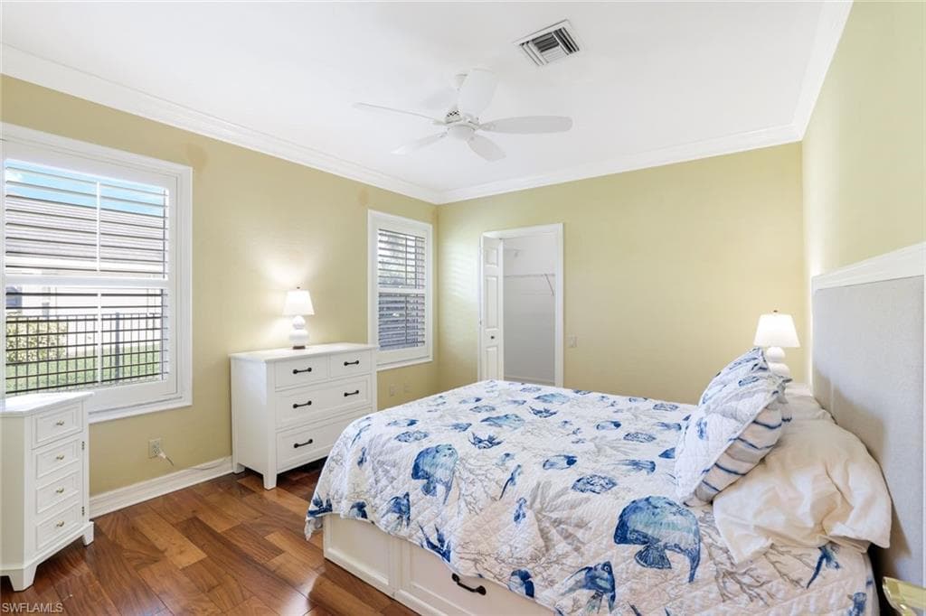 2032 Castle Garden Ln, Naples, FL 34110-19