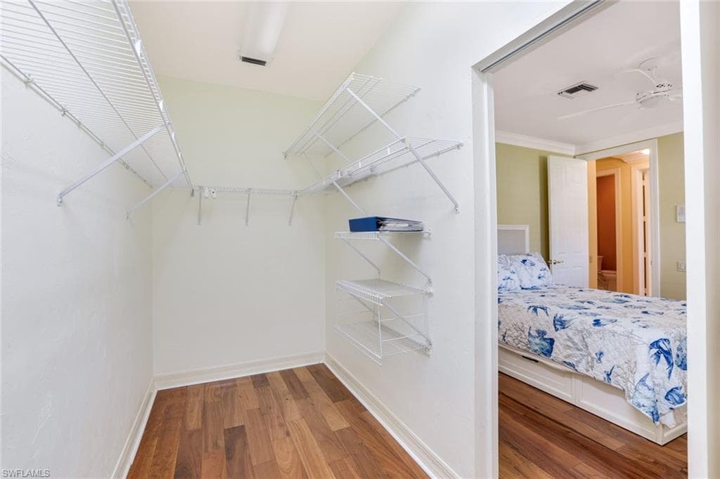 2032 Castle Garden Ln, Naples, FL 34110-20