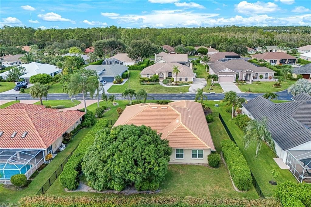 2032 Castle Garden Ln, Naples, FL 34110-29