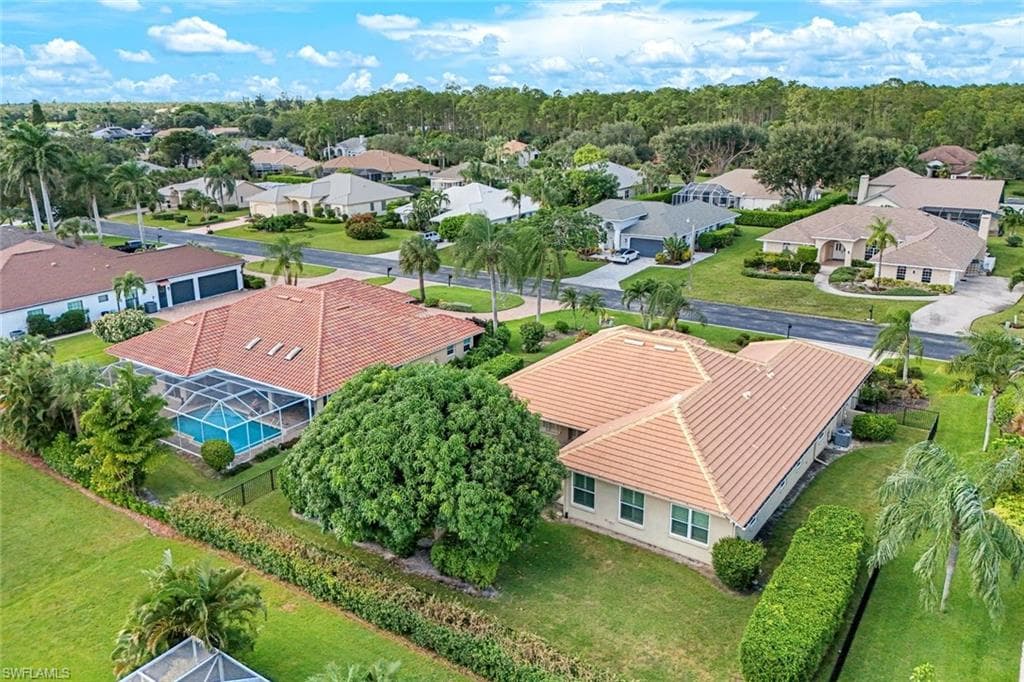 2032 Castle Garden Ln, Naples, FL 34110-31