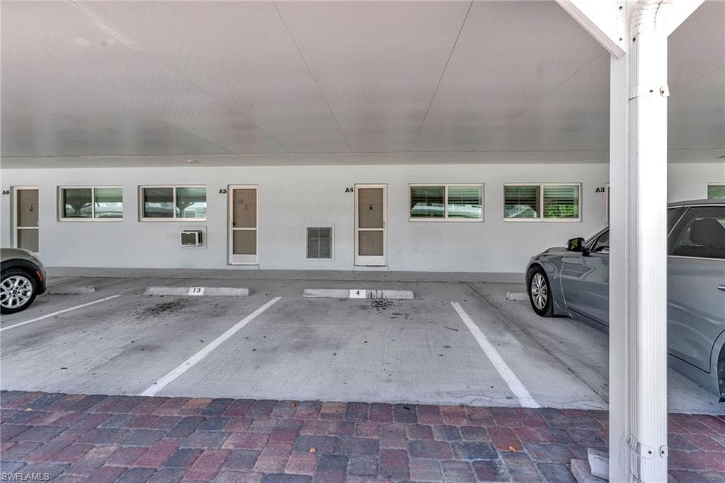 421 12th Ave S A4, Naples, FL 34102-15