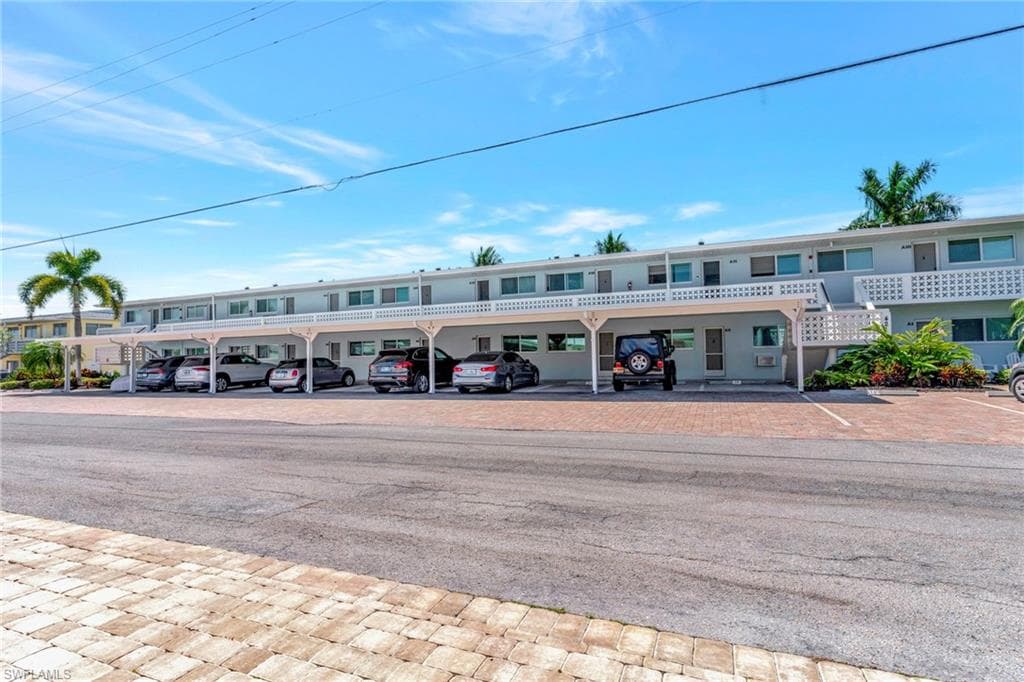 421 12th Ave S A4, Naples, FL 34102-16