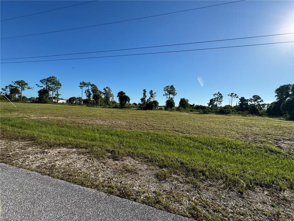 3745 14th Pl, Cape Coral, FL 33909-2
