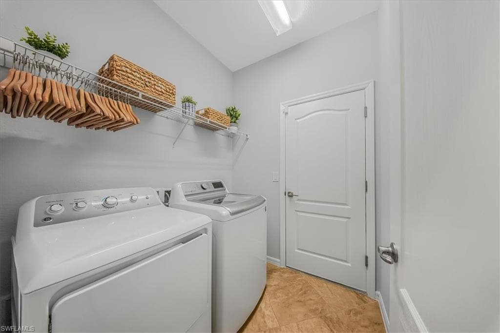 19862 Bittersweet Ln, Estero, FL 33928-35