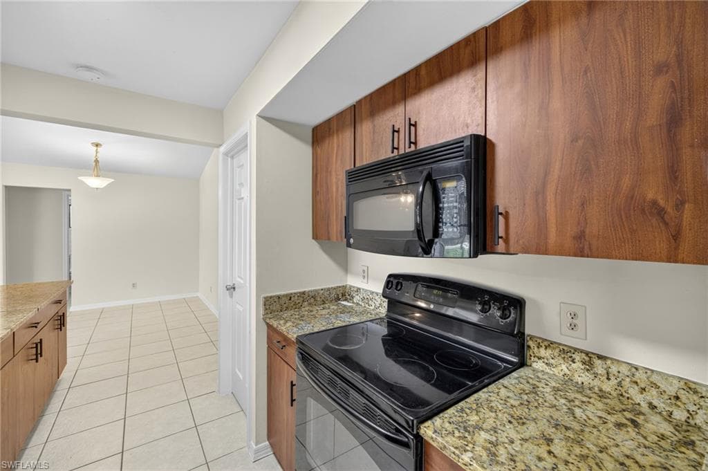 18294 Lee Rd, Fort Myers, FL 33967-3
