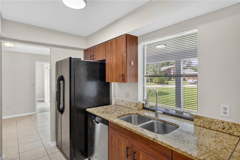 18294 Lee Rd, Fort Myers, FL 33967-5