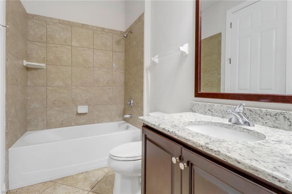 7787 Martino Cir, Naples, FL 34112-25