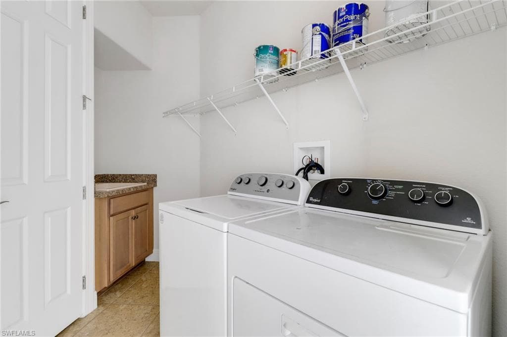 7787 Martino Cir, Naples, FL 34112-36