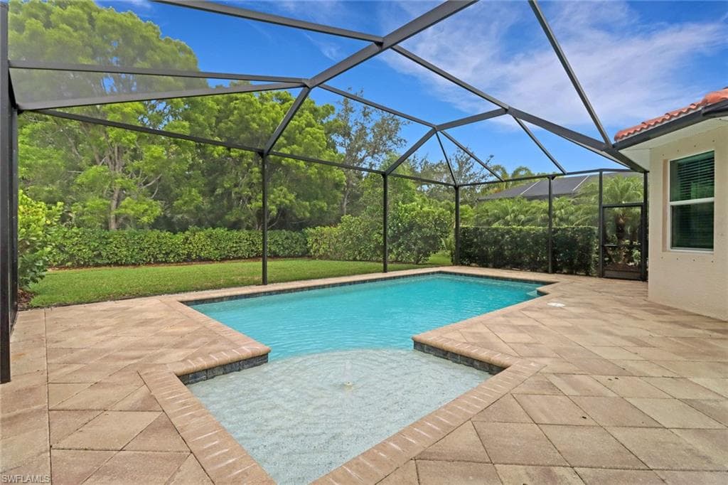 7787 Martino Cir, Naples, FL 34112-2