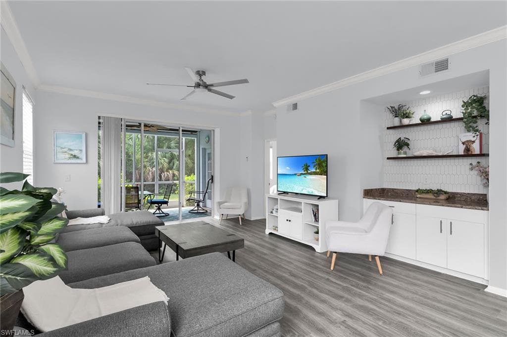 1000 Mainsail Dr S 112, Naples, FL 34114-11