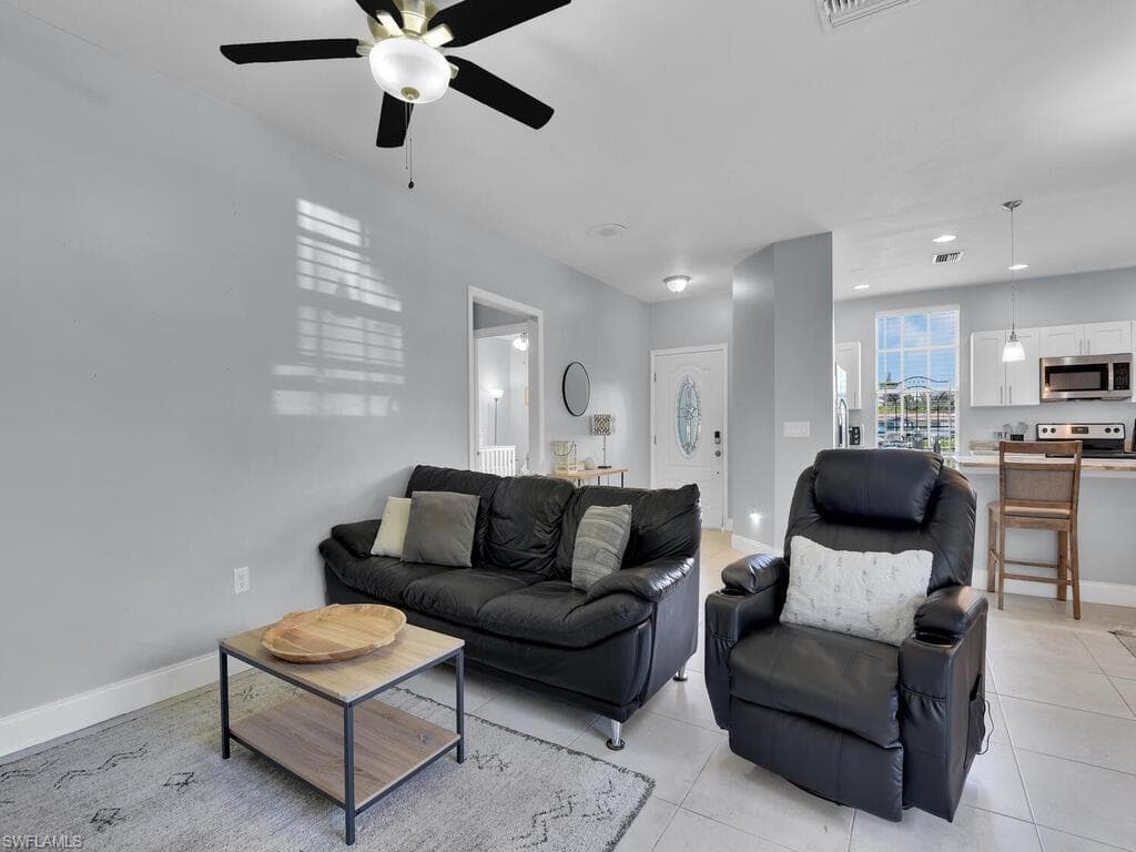 2160 43rd Ter SW 49, Naples, FL 34116-9