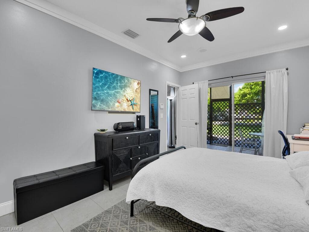 2160 43rd Ter SW 49, Naples, FL 34116-11
