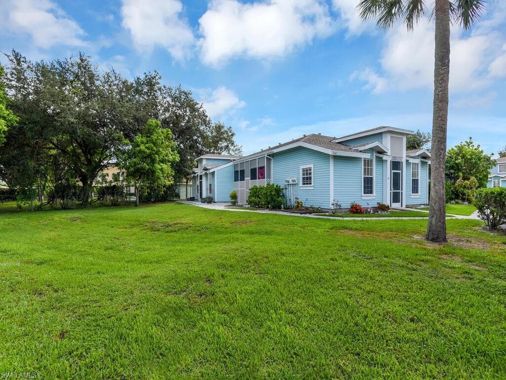 2160 43rd Ter SW 49, Naples, FL 34116-18
