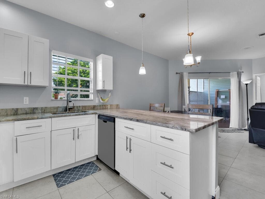 2160 43rd Ter SW 49, Naples, FL 34116-7