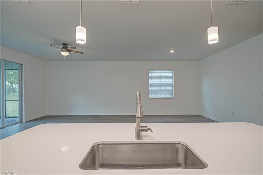 2667 Scarlet Way, Naples, FL 34120-8