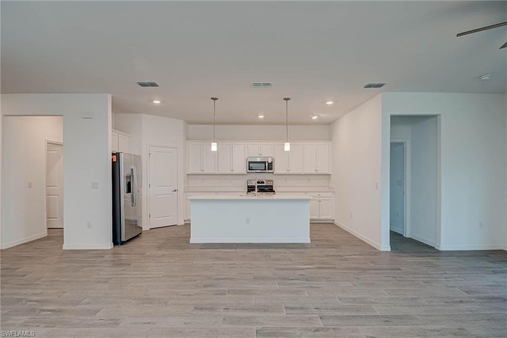 2667 Scarlet Way, Naples, FL 34120-4