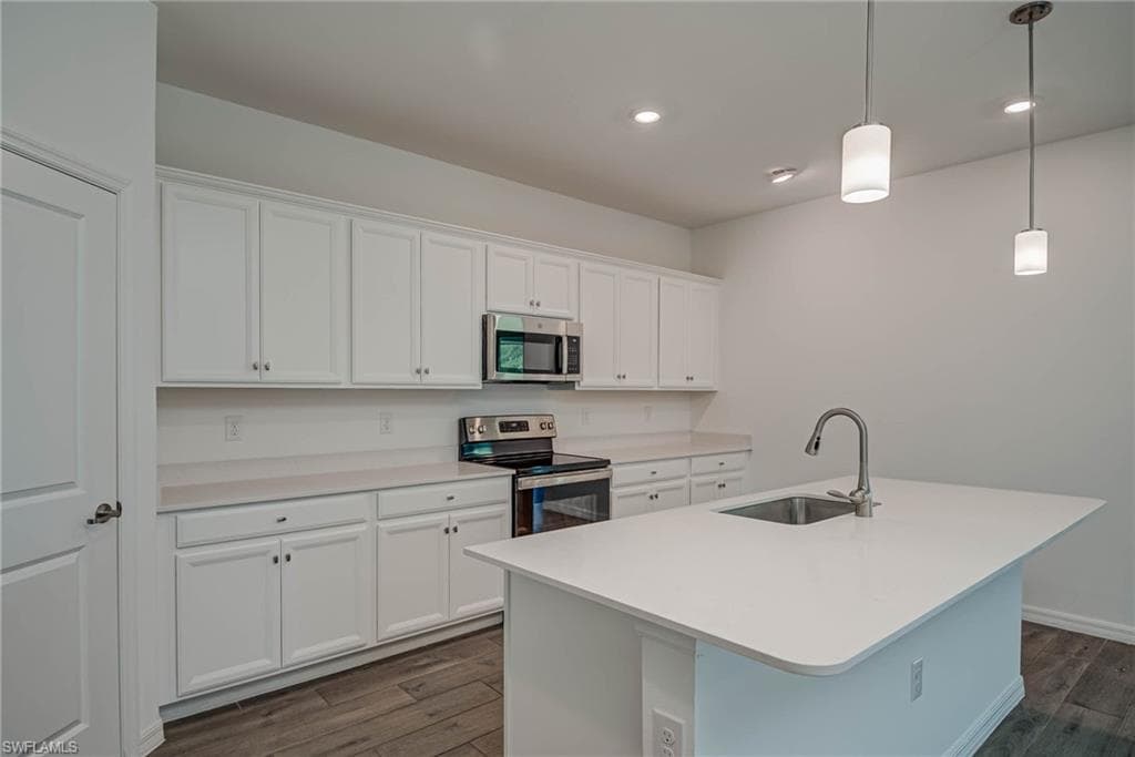 2667 Scarlet Way, Naples, FL 34120-6